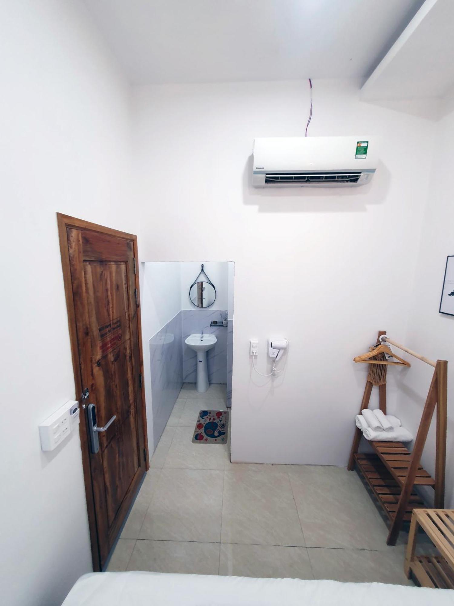 Hero Hostel & Billiards Chau Doc Exterior photo