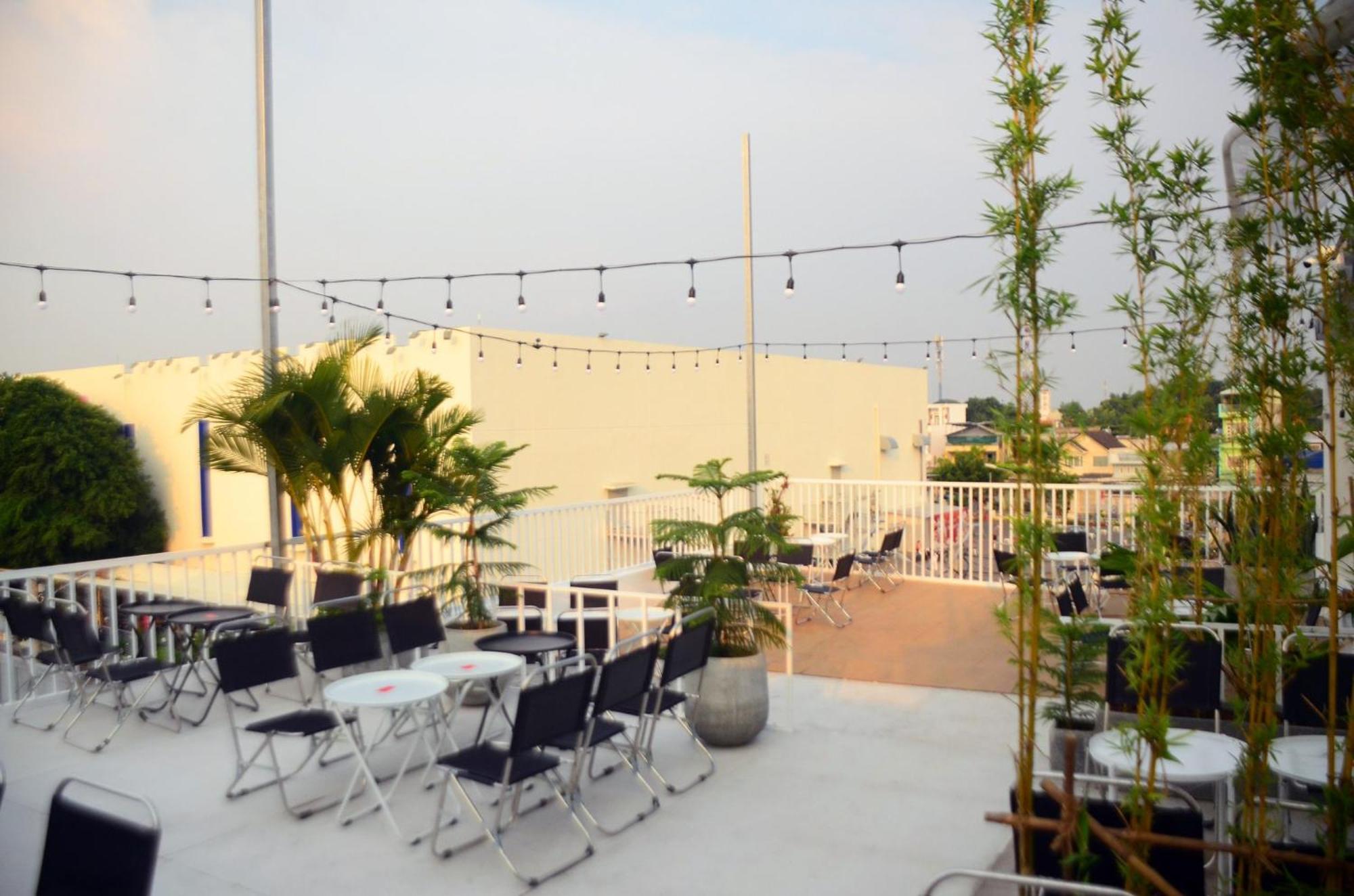 Hero Hostel & Billiards Chau Doc Exterior photo